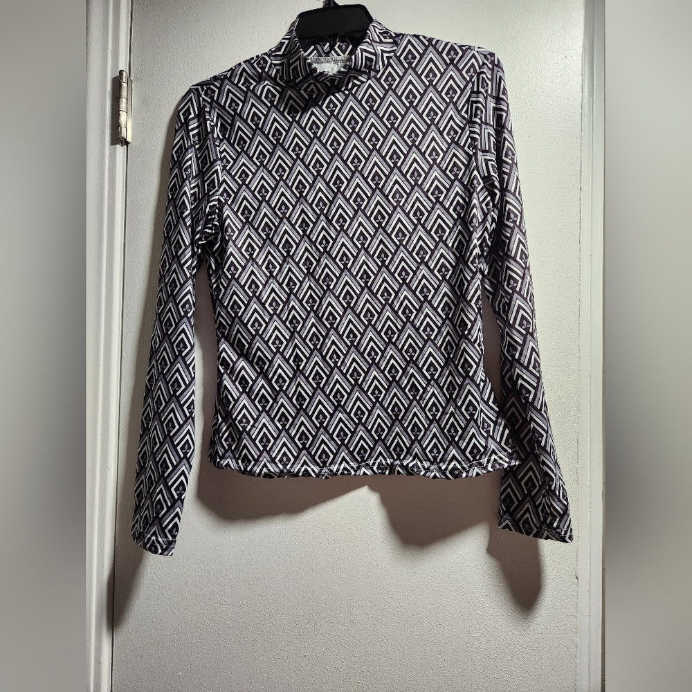 SHEIN Mock Neck Tee Size Large in